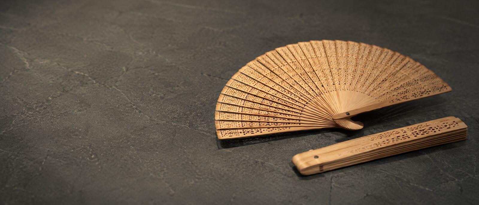 Handfächer aus Holz, mit Logo bedruckt
